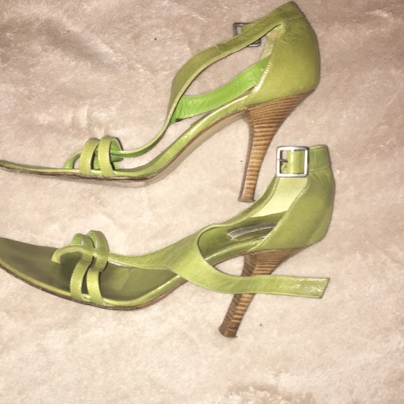 Theory Woman’s Green Daniela Heel - Picture 5 of 7
